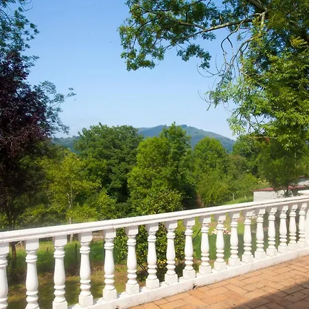 Mercedes بيت للعطل